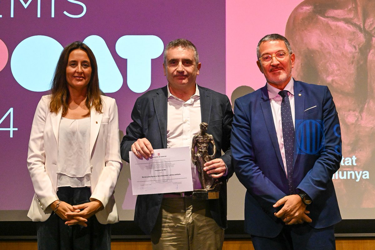 hospitaldelmar's tweet photo. El Hospital del Mar recibe uno de los Premios #FPCAT 2024 a las buenas prácticas

Reconocen la trayectoria del @hospitaldelmar, a través del @HMarFP, en el campo de la #FP

#OrgullMAR #TalentMAR #DocènciaMAR

https://t.co/qXSfRZB5hQ https://t.co/kIo7D3lcKd
