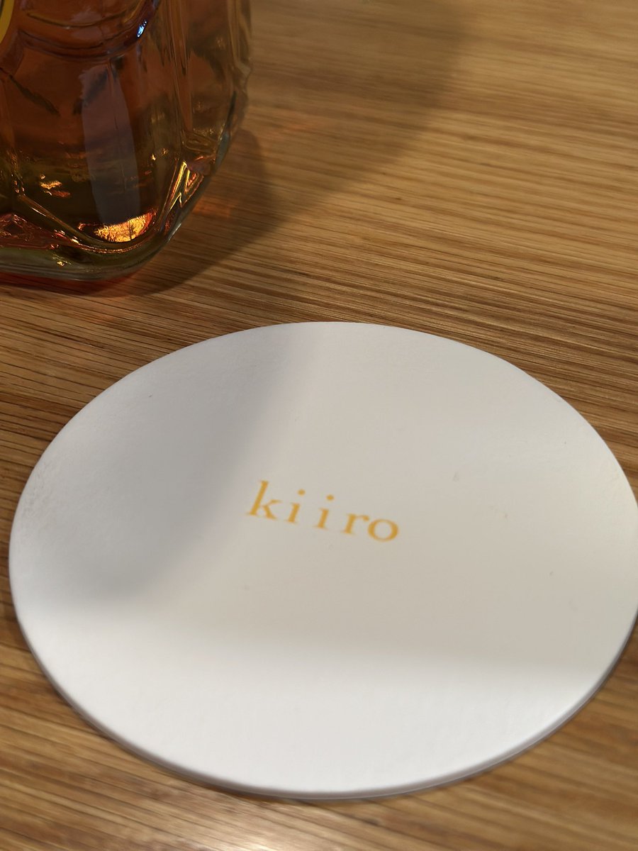 ruiteki_sakaba's tweet photo. 今夜はサントリー角が飲みたい気分。さて、どれにしようかな?黄角のハイボールにします。先日のBar kiiroでいただいたコースターで!#サントリー #角 #白角 #黒角 #復刻版 #プレミアム #ハーフボトル #Barkiiro #450ml #ボトルキープタグ #ハイボール https://t.co/tWnDsmPYXY