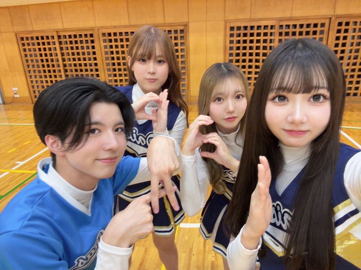 TGUcheer's tweet photo. 学祭まで残り12日！

メンバーの紹介をしていきます！
1枚目左から、なーたん（トップ）、じゅの（ベース）、もちゅ（ベース）、
きょんきょん（トップ）です🍀

🌟1日目10月25日 土曜日11時30分～12時30分
🌟2日目 10月26日 日曜日 13時25分～14時15分 https://t.co/jHrHC5sWSQ