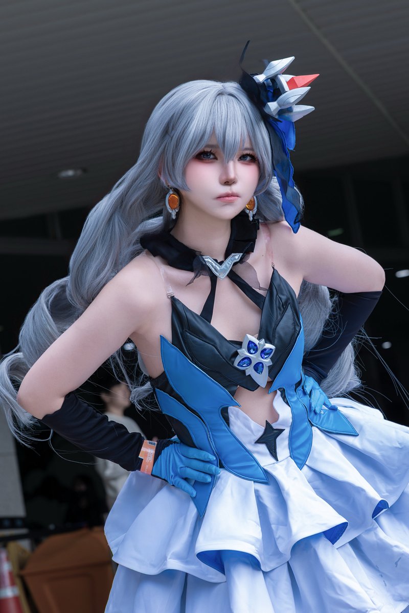 yeachi05's tweet image. #honkai3rd #Bronya 🏍️