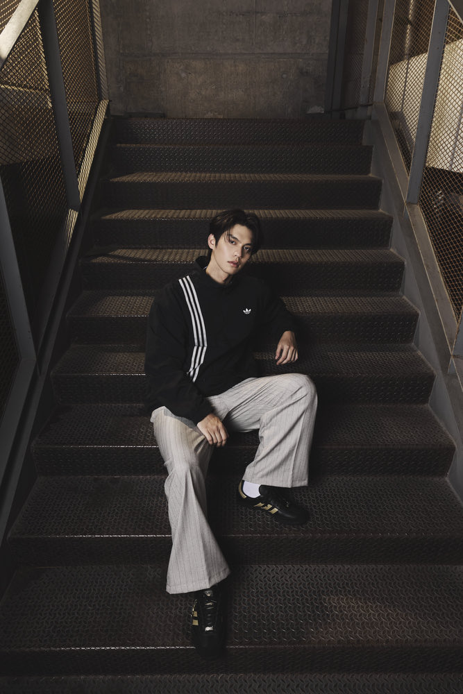 SECRET_Styled's tweet image. #bbrightvc #THANAERNG
#adidas #adidasthailand
.
อาดิดาส ออริจินอลส์ เปิดตัวคอลเลกชันพิเศษ
ถ่ายทอดจิตวิญญาณมวยไทยสู่สนีกเกอร์ไอคอนิกระดับโลก
.
จากสังเวียนการต่อสู้ สู่โลกแห่งสตรีทแฟชั่น – อาดิดาส ออริจินอลส์ เผยโฉมคอลเลกชันสนีกเกอร์รุ่นลิมิเต็ดประจำฤดูใบไม้ร่วง/ฤดูหนาว 2025…