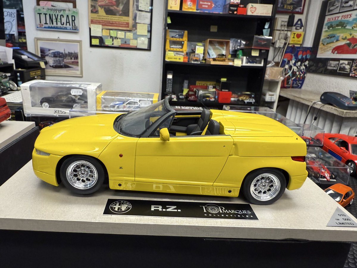 cars_tiny's tweet photo. Alfa Romeo RZ Top Marques Scala 1:18 #alfaromeo #alfaromeorz #topmarques #scala118 #diecast #tinycars #model https://t.co/HiyhCgIPfV