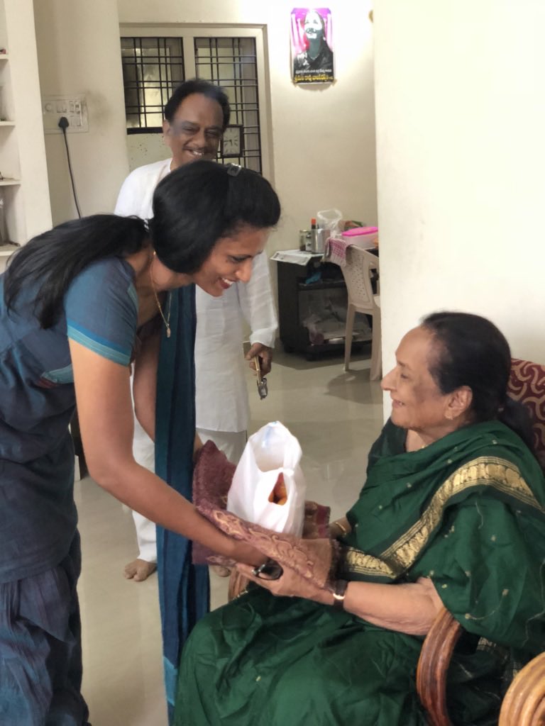 SingerKousalya's tweet photo. Her warmth, charm, and ever-smiling nature made everyone around her feel loved and joyful. I have learnt so much from her — not just about music, but about humility and grace.

We miss you dearly Amma.. 
Sadgati praaptirastu 🙏🏼💔
#raobalasaraswathi https://t.co/06nZoHFkon