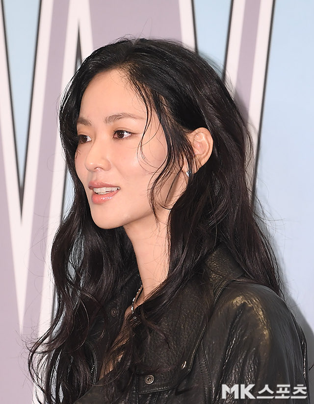 yeobeenverse's tweet photo. Yeobeen today at the W Magazine Love Your W 2025 event
(2) 

#전여빈 #JeonYeoBeen #착한여자부세미 #MsIncognito https://t.co/YsUdYiGdB0
