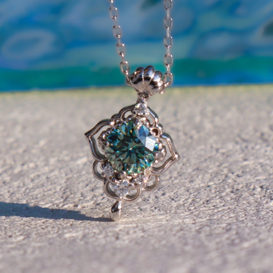 erta_jewelry's tweet image. 🐳열심히 펀딩 준비중인 인어 펜던트!
안정감 있는 무게중심과 비율이 포인트에요☺️