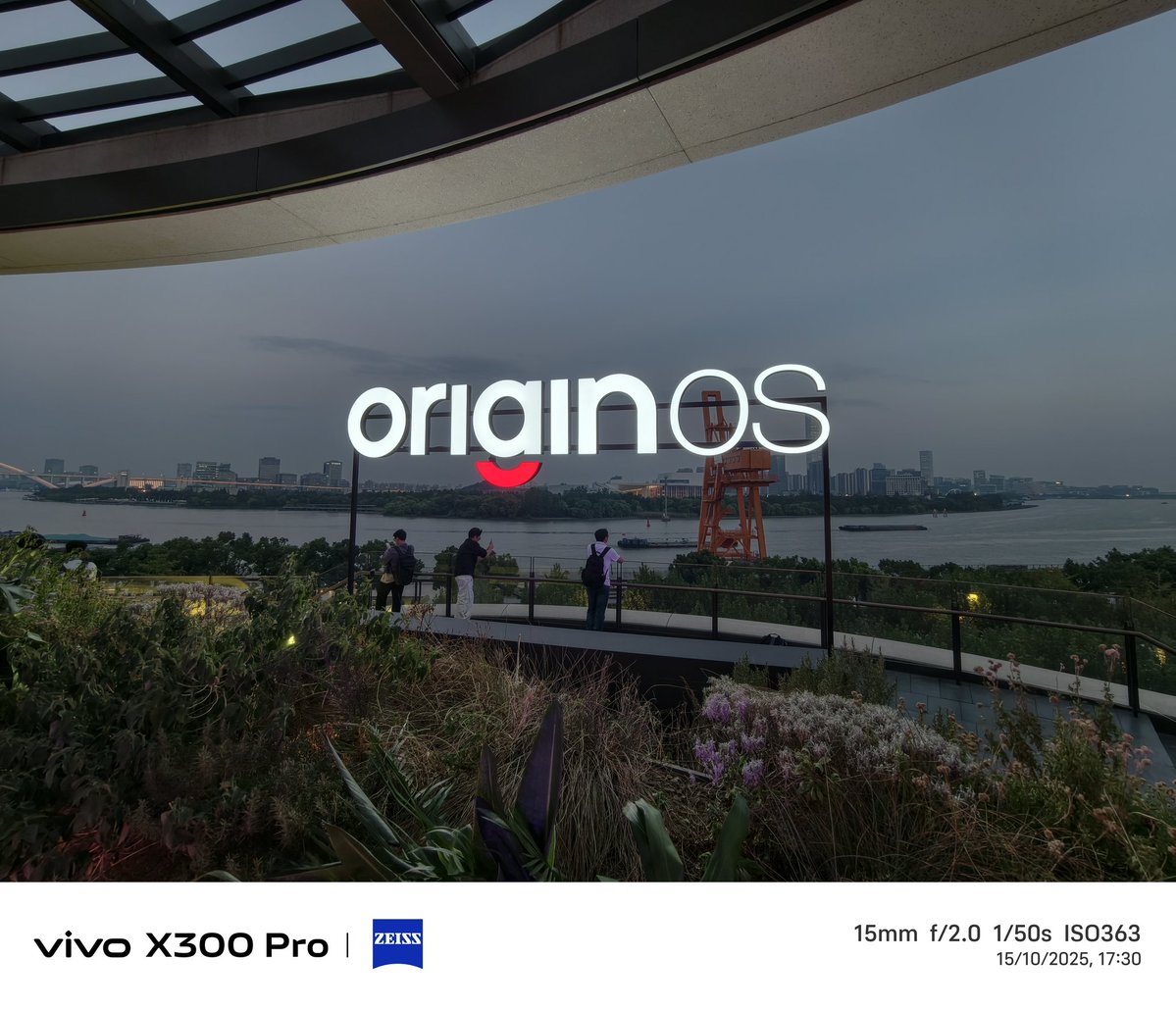 TechTabletscom's tweet image. And now the second event here in Shanghai, OriginOS 6 global launch. #VivoX300Pro #OriginOS