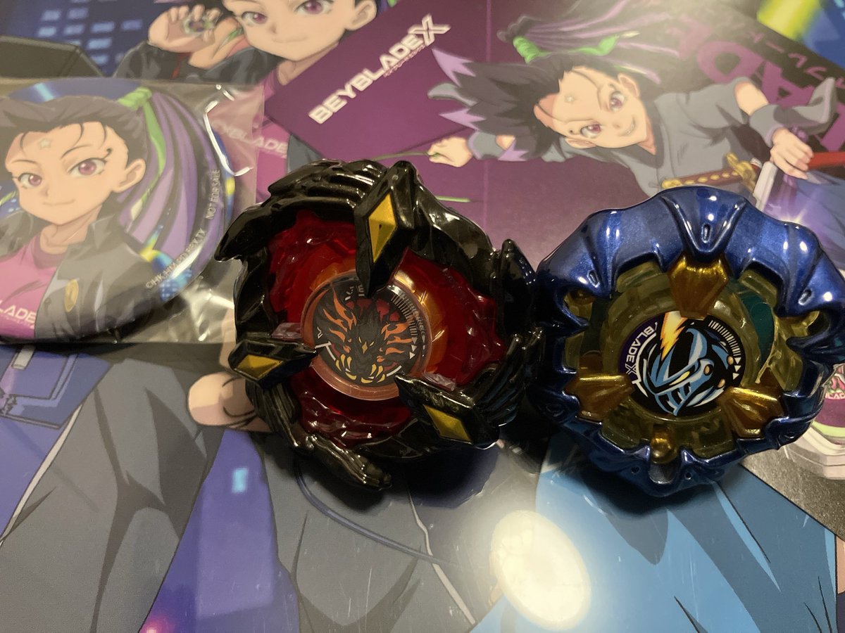 先日、RED° TOKYO TOWERさんのベイブレードコラボに声優ベイブレード部で遊びに行って来ました✨
展示でテンション上がり、クイズもなかなかの難しさでめちゃくちゃ楽しめました！その後、アトラクションで遊んだりベイバトルしたり…濃い1日でした💪