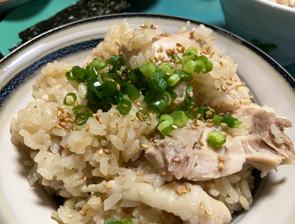 またラクして美味いものにしてしまった😋
海苔で食べるのが良い