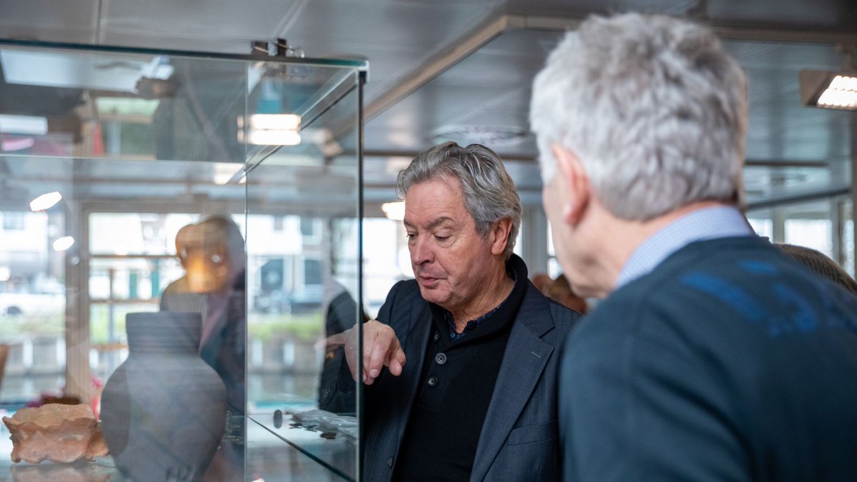 25 oktober Zeeuwse Archeologiedag! Symposium vol verhalen en ontmoetingen voor vrijwilligers en professionals in de #archeologie &amp; erkend door SIKB voor actorregister. Dit jaar centraal: bijzondere vondst van IJzertijd-aardewerk uit Grijpskerke. Aanmelden: bit.ly/47pV0h1