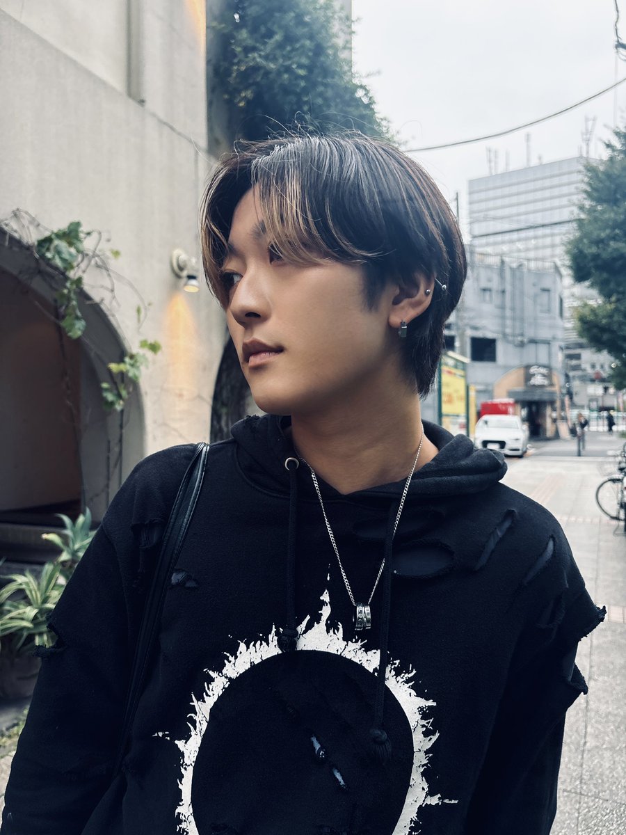 ea_eran's tweet photo. Congratulations on turning 20, Eran!

二十歳の誕生日🎂おめでとう🥂🍾

#HBD #happybirthday #happy20thbirthday #eran #英蘭 https://t.co/tgEA7lgs50