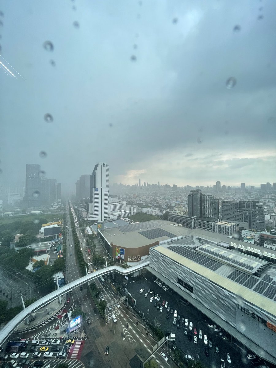 Aof1401's tweet photo. ฝนตกแล้ว พระราม 9 - ห้วยขวาง
#ฝนตก 
@fm91trafficpro 
@js100radio https://t.co/CxfS2oawGH