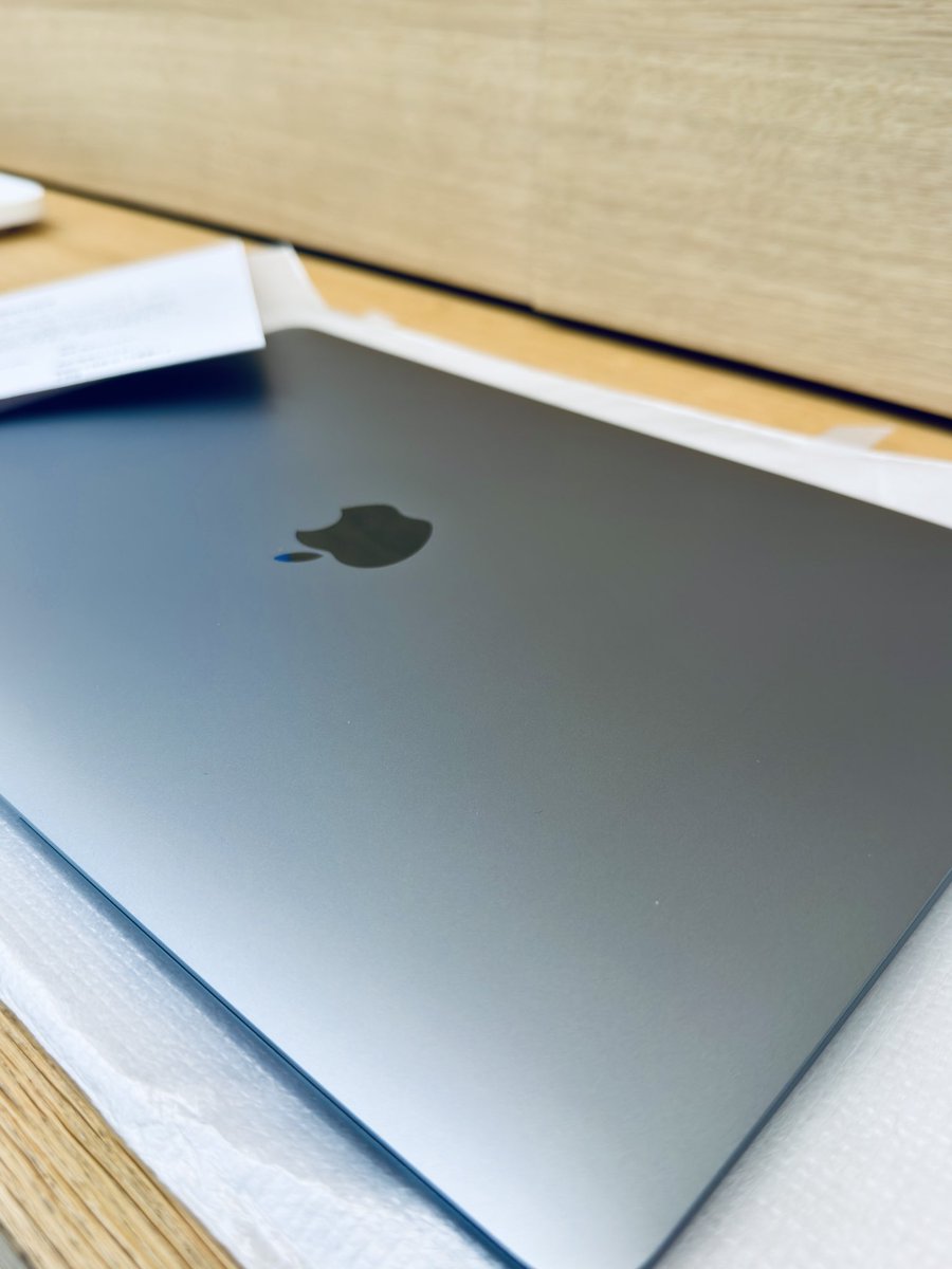 drumscoTomokazu's tweet image. 相方の退院迎えに
同時に飛んで行く💸涙
#MacBookAir