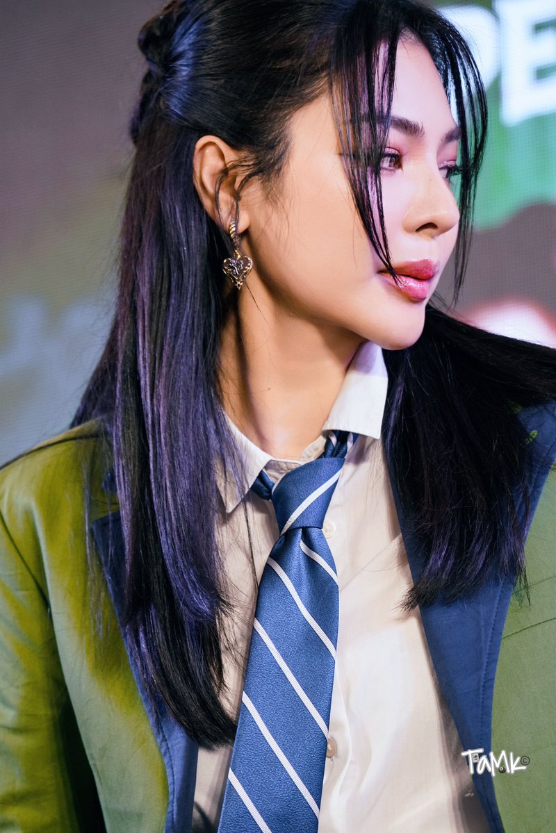 🥰😍

FAYE LIVE LINE MAN
#LINEMANLIVExFAYE