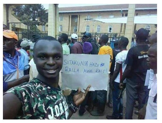 Sasa huyu mjaka atakufa bila kukunia😭😂😂😂😂