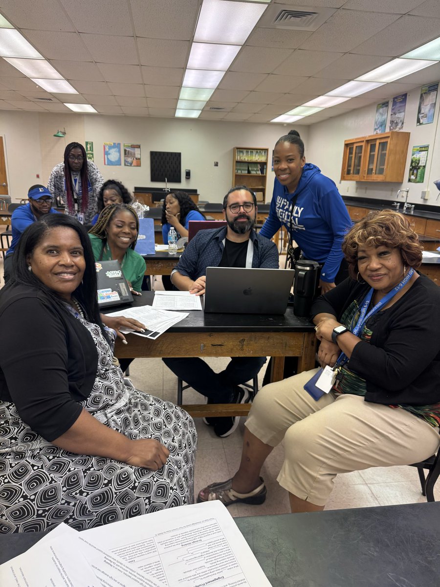 Great energy to start the week at Dillard 6-12! 💙🐾
Our in-house Professional Development Motivate Monday was filled with collaboration, engagement, and excitement as Admin &amp; Teachers shared strategies to empower our scholars. #DillardPride #EngageEnrichEmpower #DillardNation