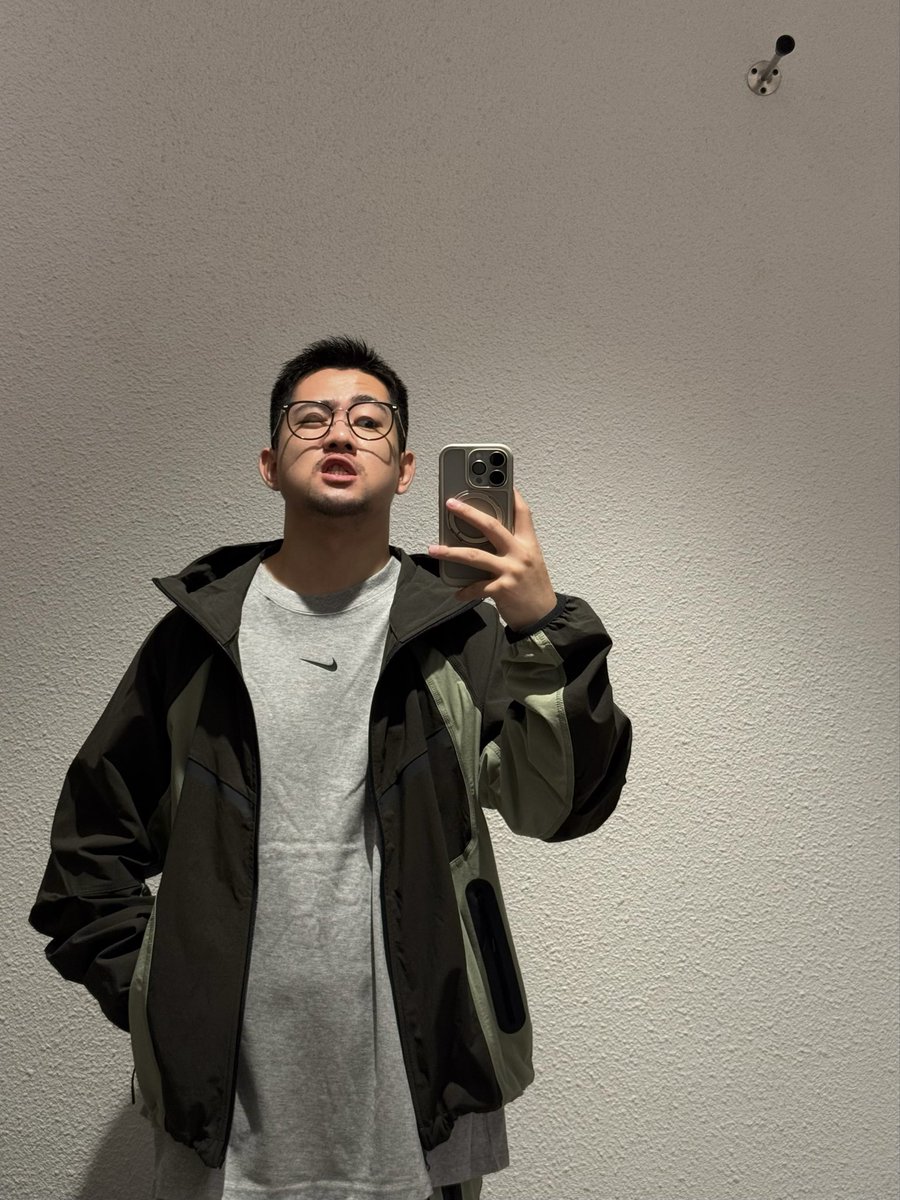 不高兴Igor tweet media