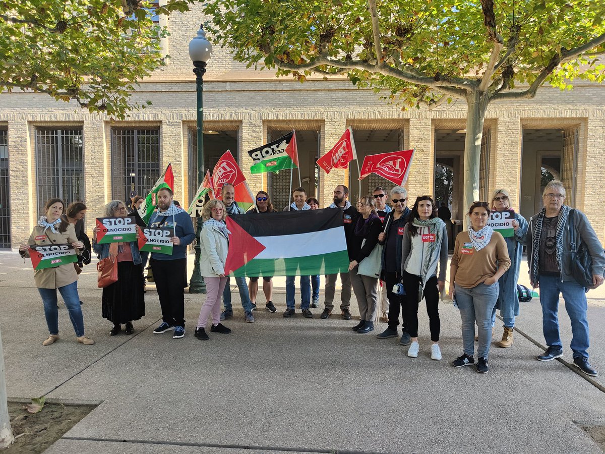 Nos movilizamos por Palestina porque la solidaridad es una forma de lucha. Alto el
fuego ya, fin a la ocupación y al genocidio. 
#Monzon servicios para el Empleo #Huesca Sede Gobierno de #aragón

#StopGenocidio #15Octubre
#NosMovilizamosPorPalestina #FuturoParaPalestina