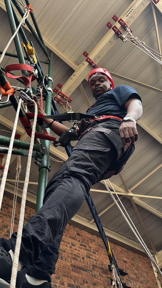 Saeonews's tweet image. EFTEON staff Abri, Tsumbedzo &amp;amp; Gregor renewing their Work at Heights training to access tower-mounted equipment #worksafe safely. @dstigovza @NRF_News