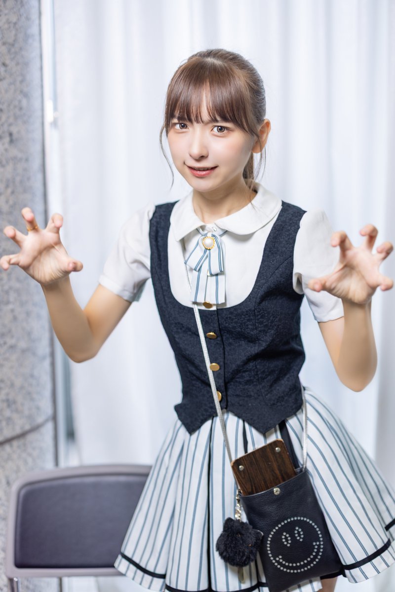 新品　一ノ瀬瑠菜　シャルロット　写真パネル　限定品　シリアルナンバー　01 一ノ瀬瑠菜（シャルロット） サイン入り写真パネル | TOKYO NEWS