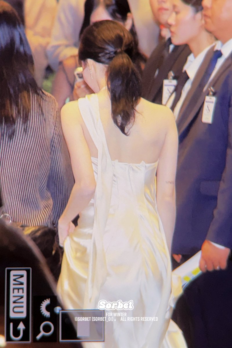 윈터뒷모습 (@winback_) on Twitter photo 