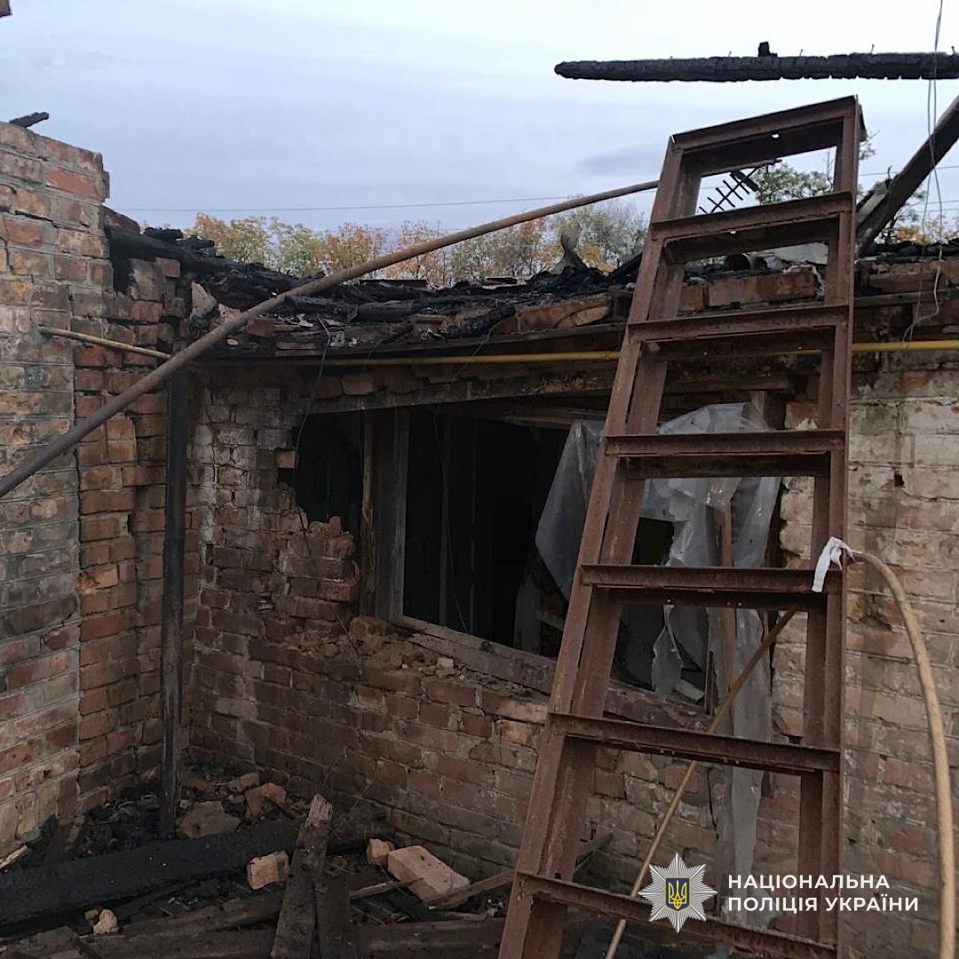 GUNP_Dnipro's tweet image. Ворог атакував три райони Дніпропетровщини, поранено 19-річного хлопця: наслідки завданих ударів встановлюють слідчо-оперативні групи поліції
Джерело: dp.npu.gov.ua/news/voroh-ata…
@34_tv
@news112ua
@istv
#Поліція_на_війні #Дніпро #новини