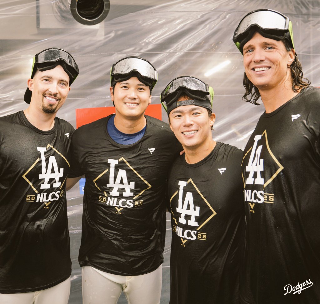 CultureLabsHQ's tweet photo. @Dodgers Every MLB team’s worst postseason nightmare captured in a single frame. https://t.co/dgN06Awzyw