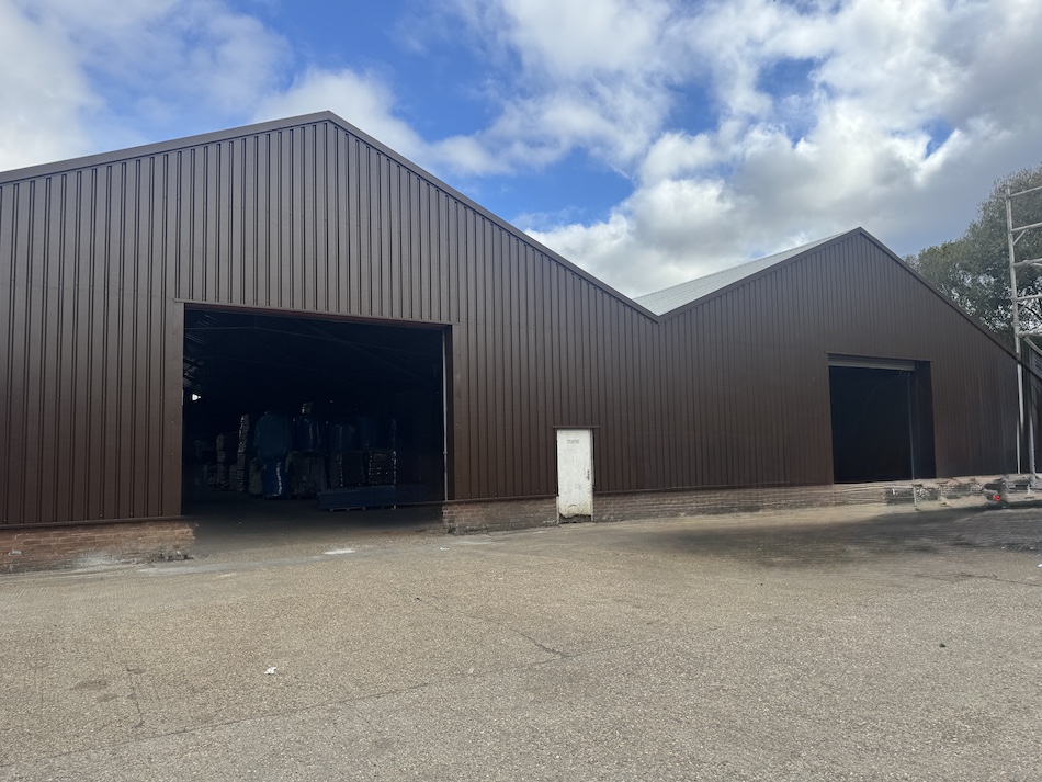cwidecomm's tweet photo. Warehouse / Industrial Units To Let – Fowler Road, Hainault IG6 - https://t.co/4ANKdMNDvl https://t.co/fKXeLKBH6Z