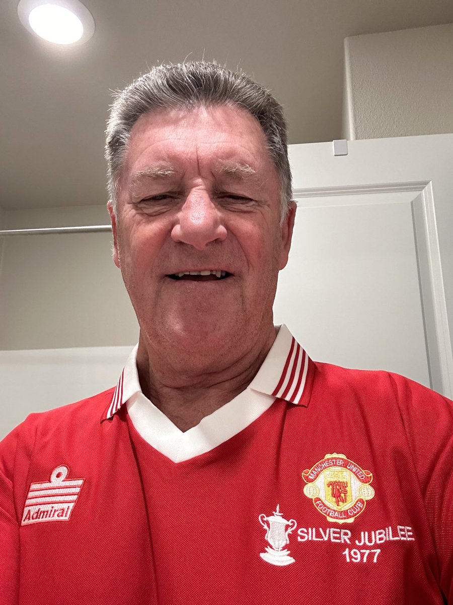 The Extreme Football Enthusiast tweet media