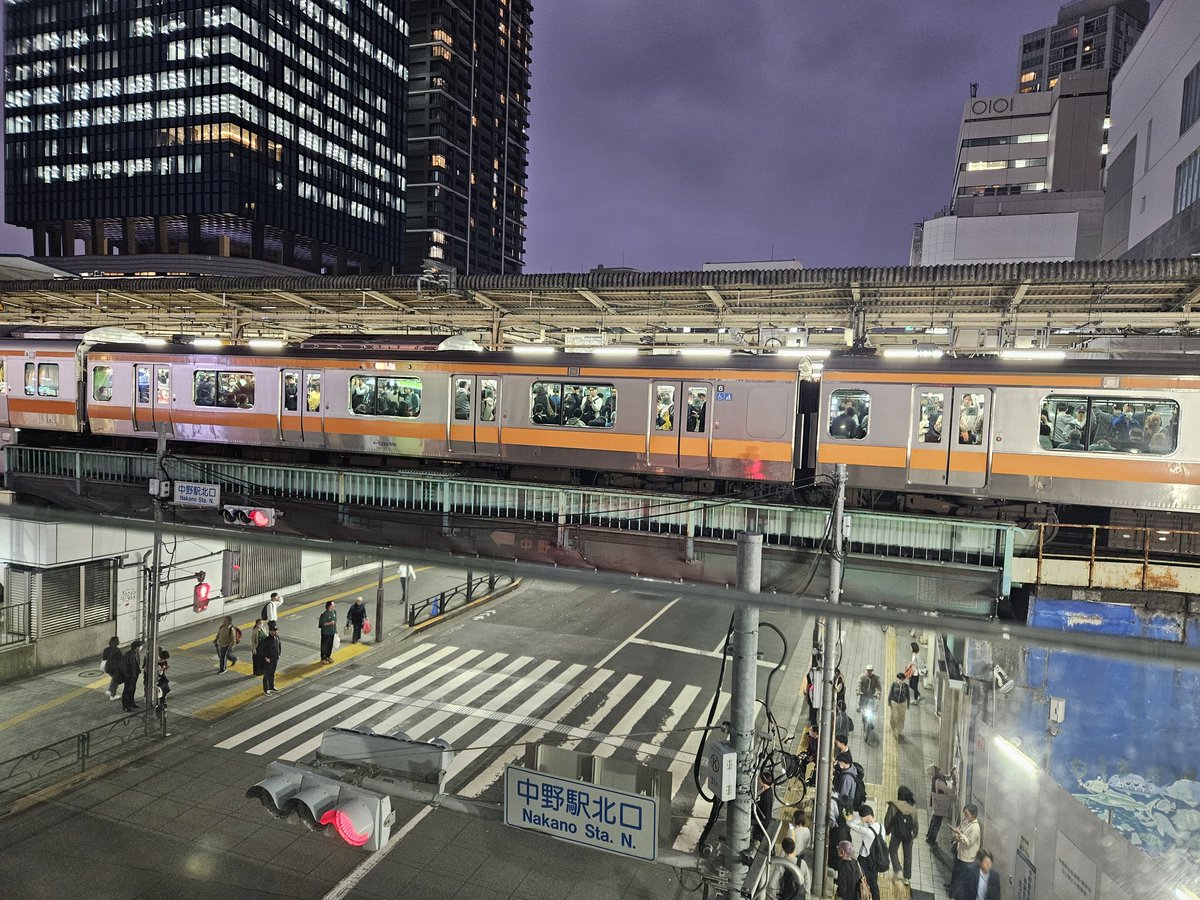 聖地巡礼 中野駅ガード下にて
#おがダイレクト 東京進出おめでとうございます！

おがダイの方の写真はダウンロードなり加工・転載なり良識的な範囲でお好きにどうぞー