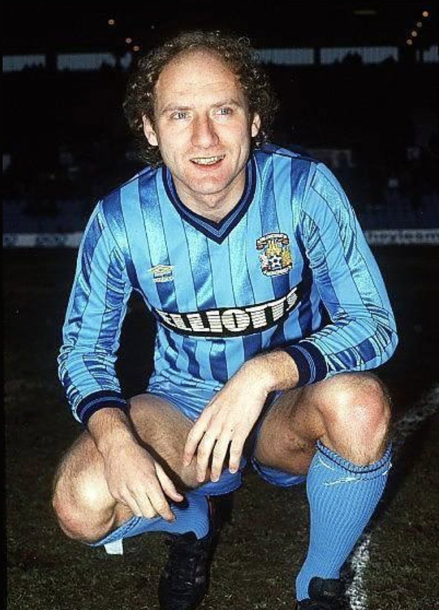 The Extreme Football Enthusiast tweet media