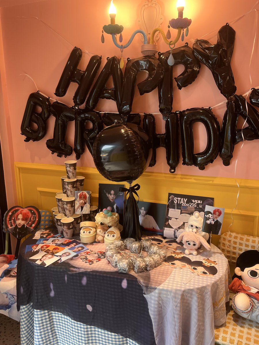 yeonheevxn's tweet image. 모든 곳이 희승이로 가득찬 곳…
럭드 상품들도 넘넘 귀여웠어요 😍
멍씅이도 입양 왈료💗
생카 운영하시느라 고생 많으셨습니다아~
#stay_with_heeseung