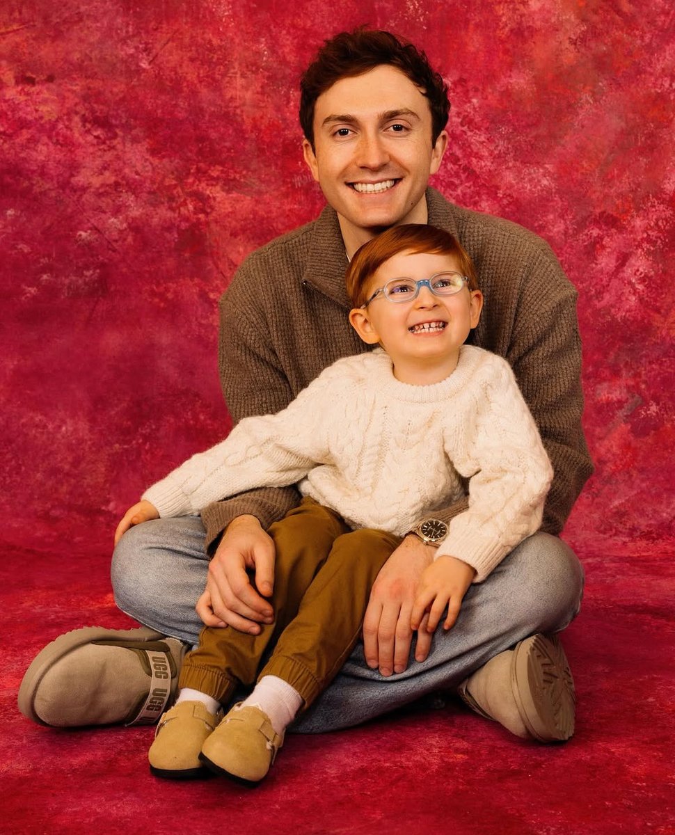 Dytkkjrrr's tweet image. Going from this to that is insane 
#SpyKids #DarylSabara