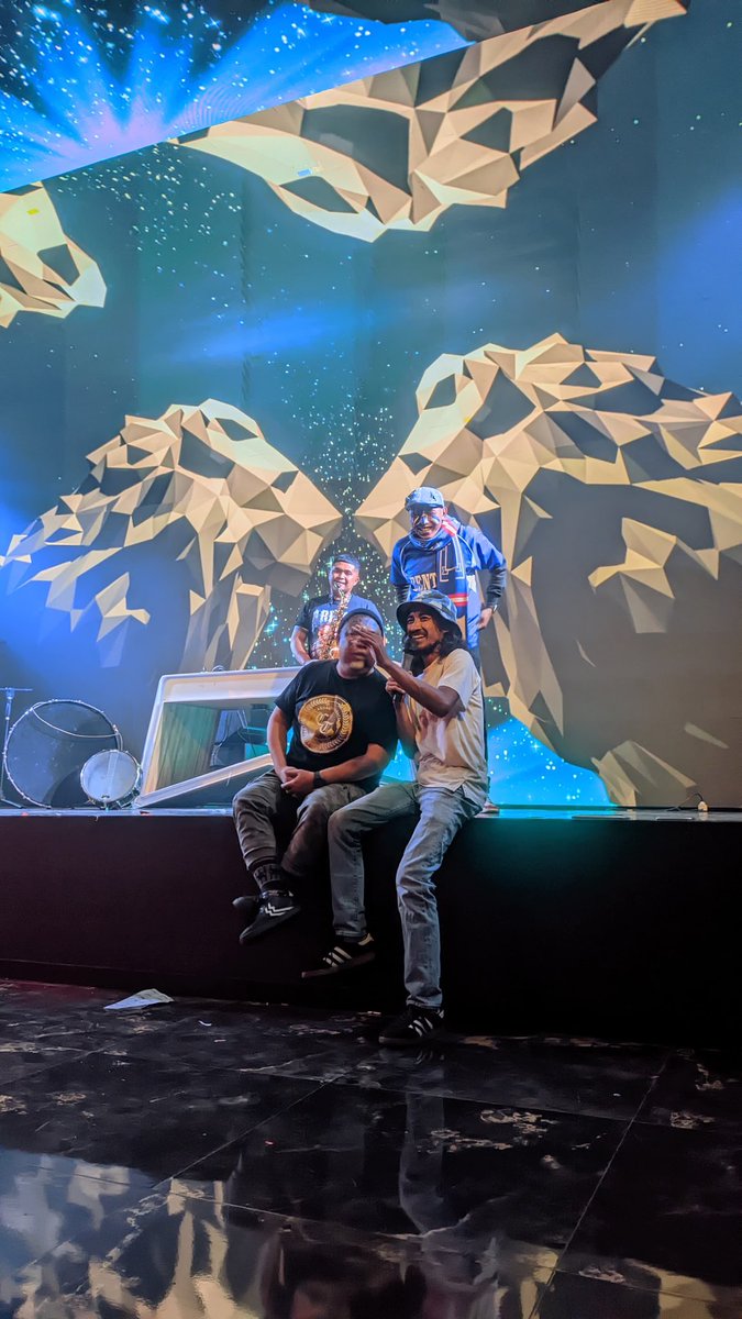 sarkaliii tweet media