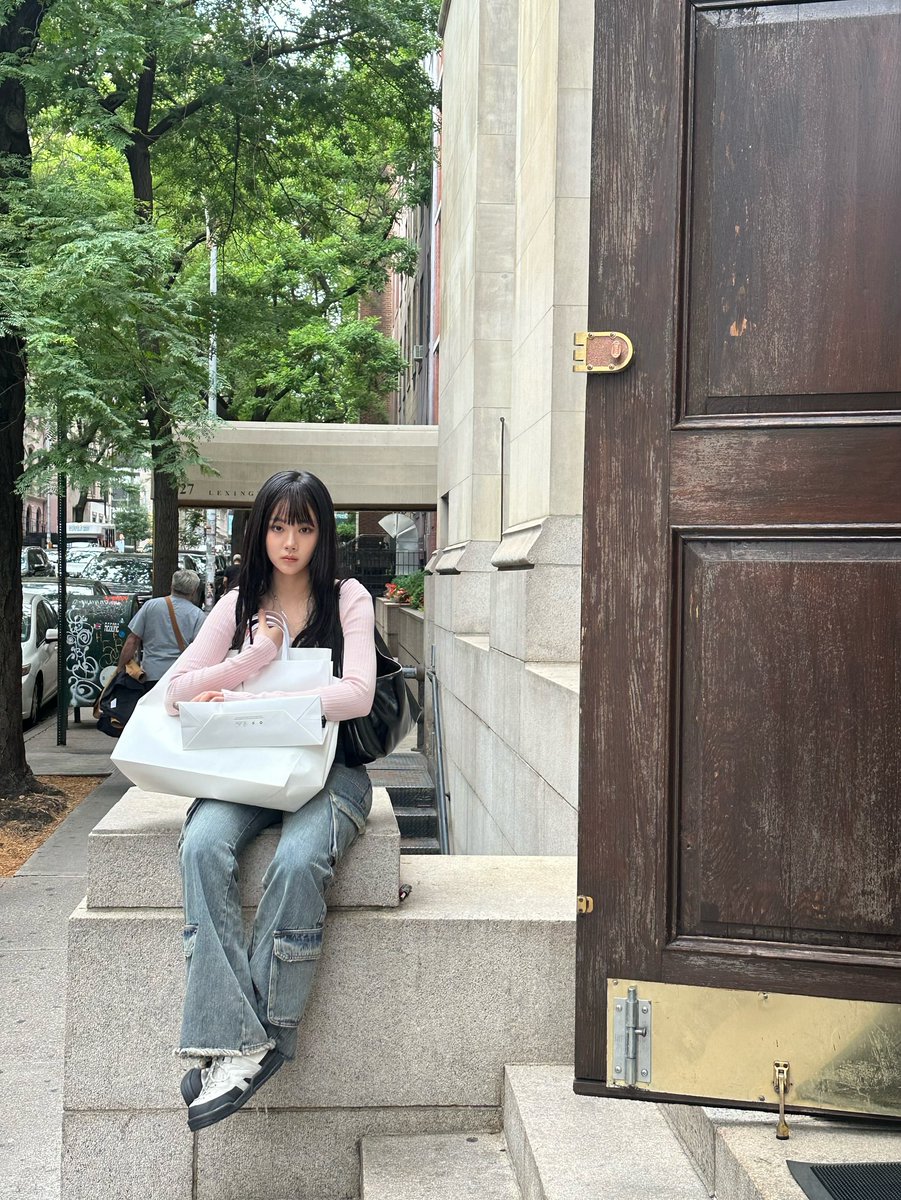 Bibi, rest. tweet media