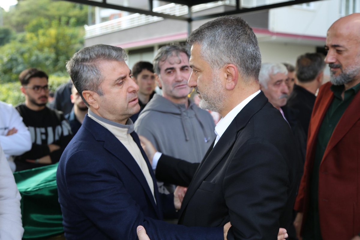 drsezginmumcu's tweet photo. Çalışma ve Sosyal Güvenlik Bakanlığı Çalışma Genel Müdürü Sayın Mehmet Baş Beyefendi’nin kıymetli yeğeni Emirhan Küçük Elim’in elim bir kaza sonucu vefat etmesinin derin üzüntüsünü yaşıyoruz.

Merhumun cenaze namazına katılarak aileye taziyelerimizi ilettik. Rabbim merhuma rahmet, kederli ailesine ve yakınlarına sabırlar ihsan eylesin.