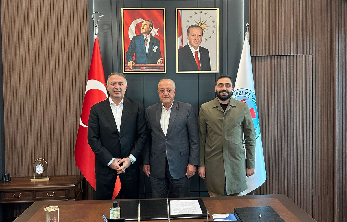 Türkiye Esnaf ve Sanatkarlar Konfederasyonu Başkan Vekili Sayın Burhan AKSAK ve Göl Petrolleri ve Mihaliç A.Ş. Antrepo Yönetim Kurulu Başkanı Sayın Enes IŞIK'tan Önemli Ziyaret!  Merkez Birliği olarak nazik ziyaretleri ve işbirliğine verdikleri önem için teşekkür ederiz.