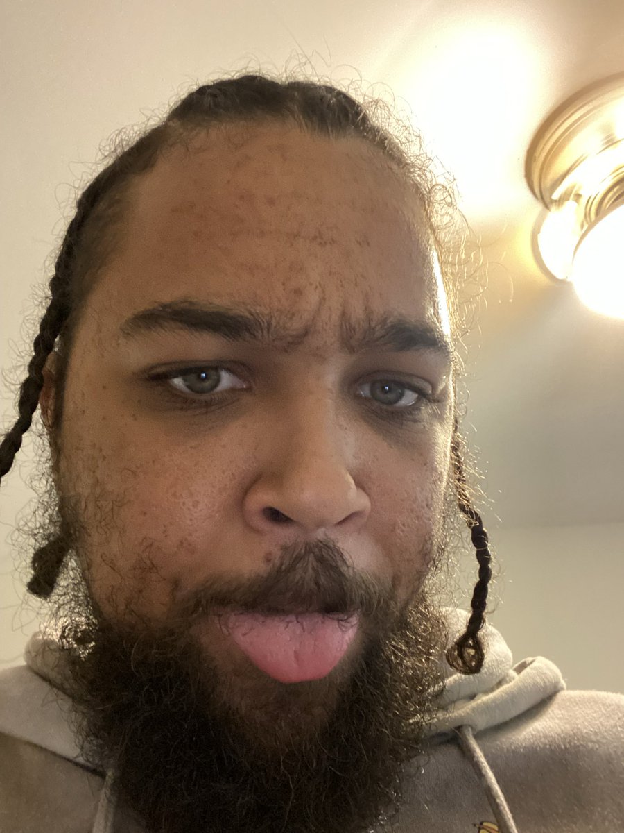 helllucyy's tweet image. 😇