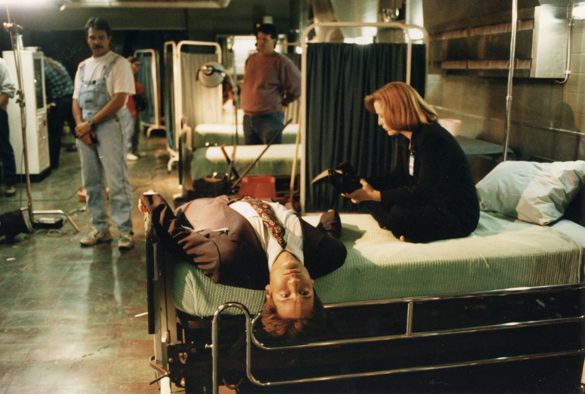 最近はXファイルを見返して生き延びてる。