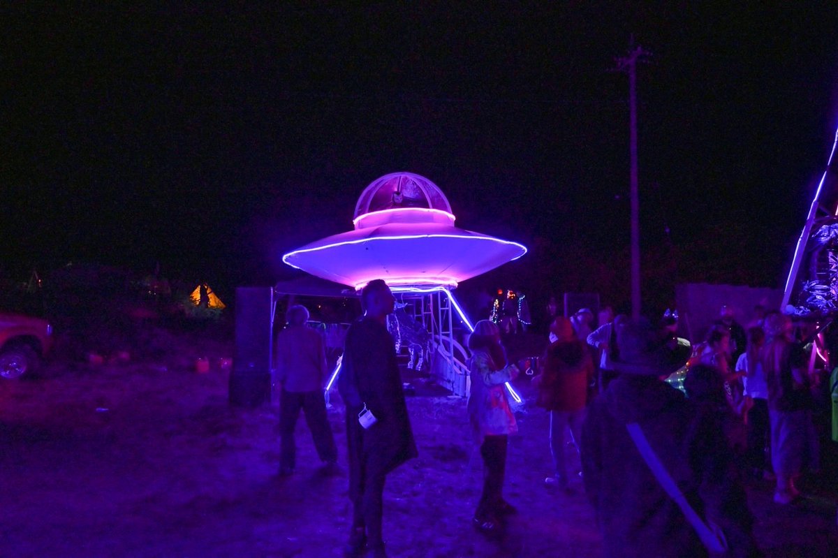 amemi_c5's tweet image. 2年ぶり2度目のUFOに乗って
アブダクションDJ

#バーニングジャパン
#spacedisco