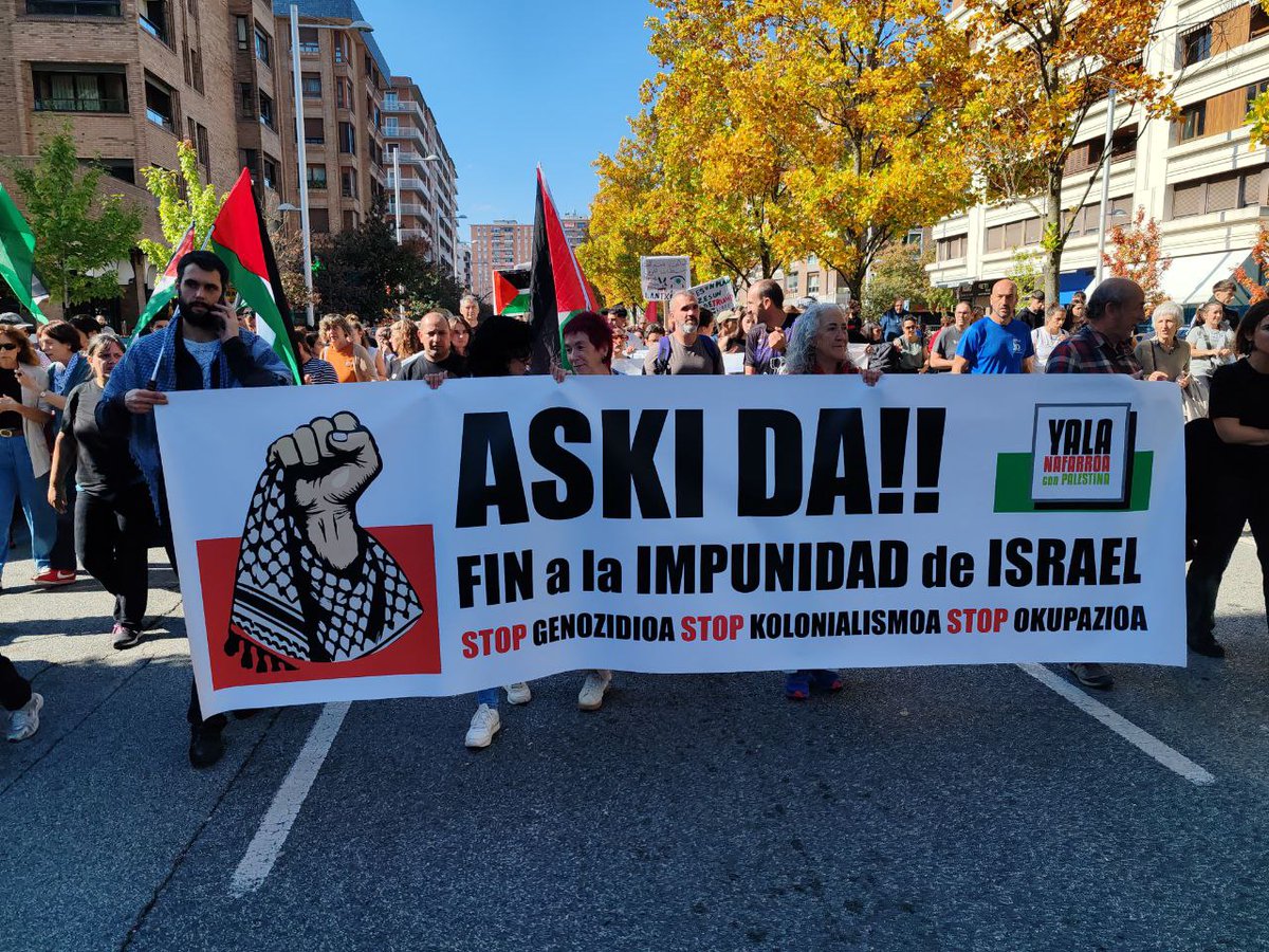 yala_nafarroa's tweet image. Impresionante la movilización obrera y estudiantil y el seguimiento de los paros en todas las capitales vascas y especialmente notable la movilización en Iruñea. .@yala_nafarroa también ha tomado parte activa animando y participando en esta importante jornada de movilización