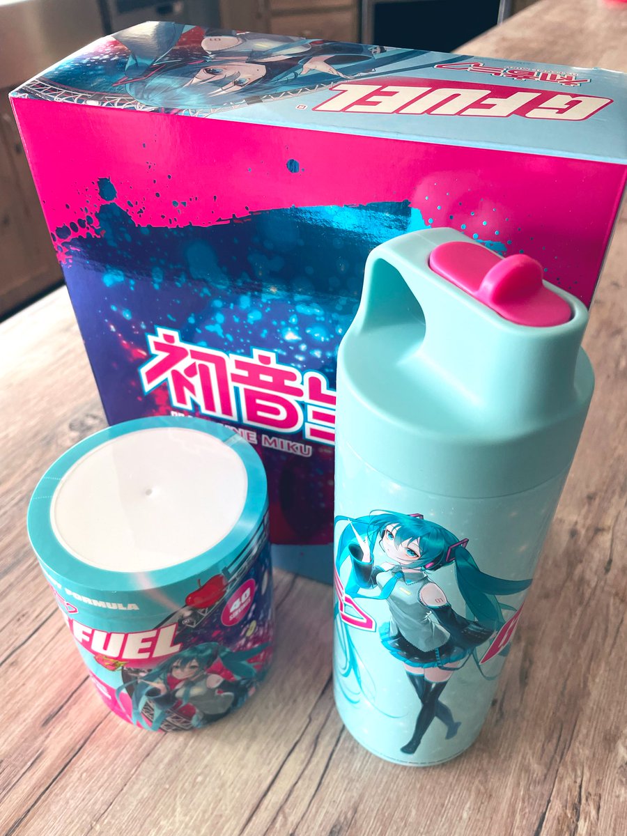 My Hatsune Miku Pack finally arrived from <a href="/GFuelEnergy/">G FUEL®</a> 🐇~Pyon💜
