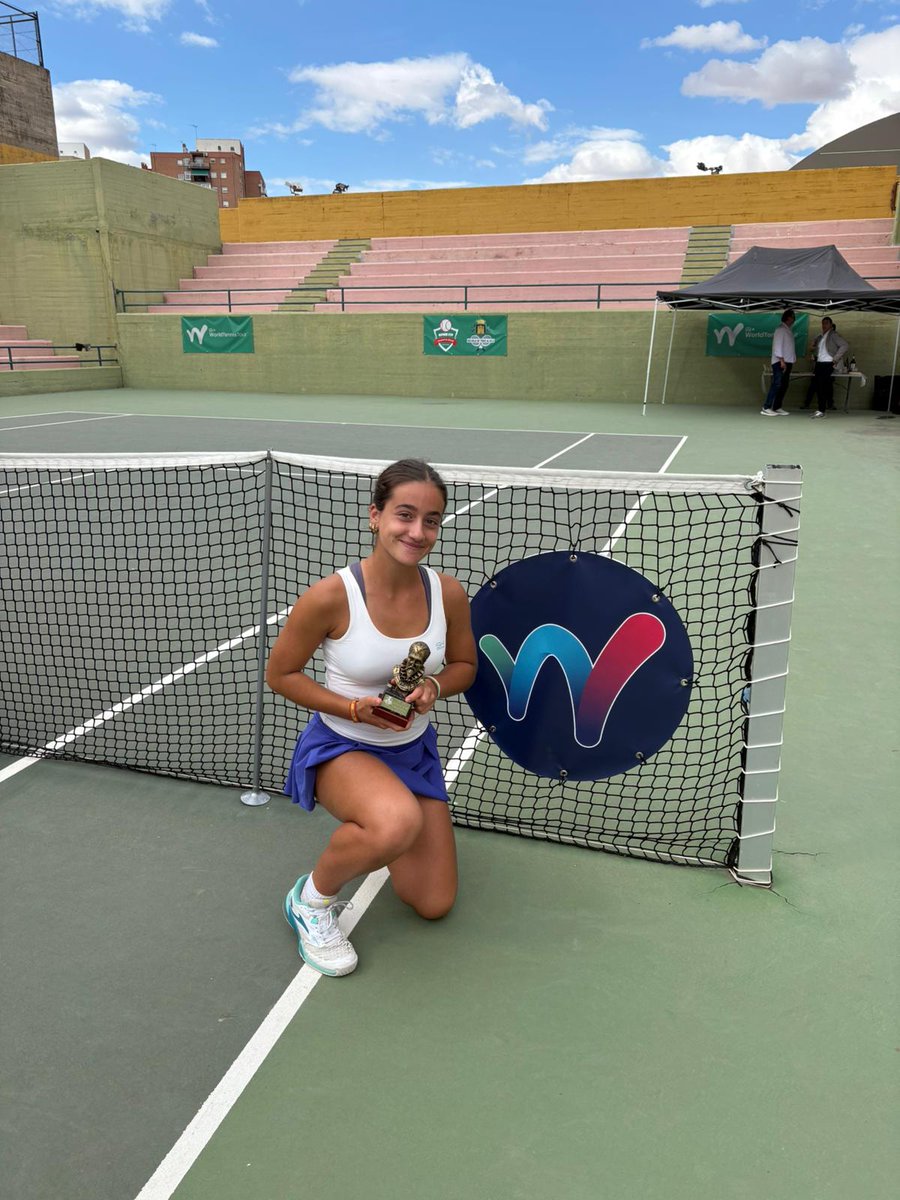 🥈 ¡María Jiménez Pérez, finalista en el J30 de Alcalá de Henares! 🎾 Ha sido una magnífica semana para Jiménez, que ha jugado su primera final en un torneo internacional júnior. ¡Enhorabuena, María! ¡Seguimos! 🚀 <a href="/ITFTennis/">ITF</a>