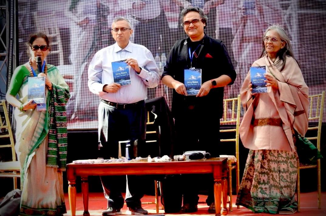 AlmoraLitfest's tweet photo. The launch of Living Waters - Pulse of the Planet by @romolabutalia the Almora Literature Festival, brought together tye voices that flow as deeply as the rivers they spoke of.
@romolabutalia, @sudeepsennet, Anjan Ray in conversation with Vasudha Pant https://t.co/NF7bhpIcDK