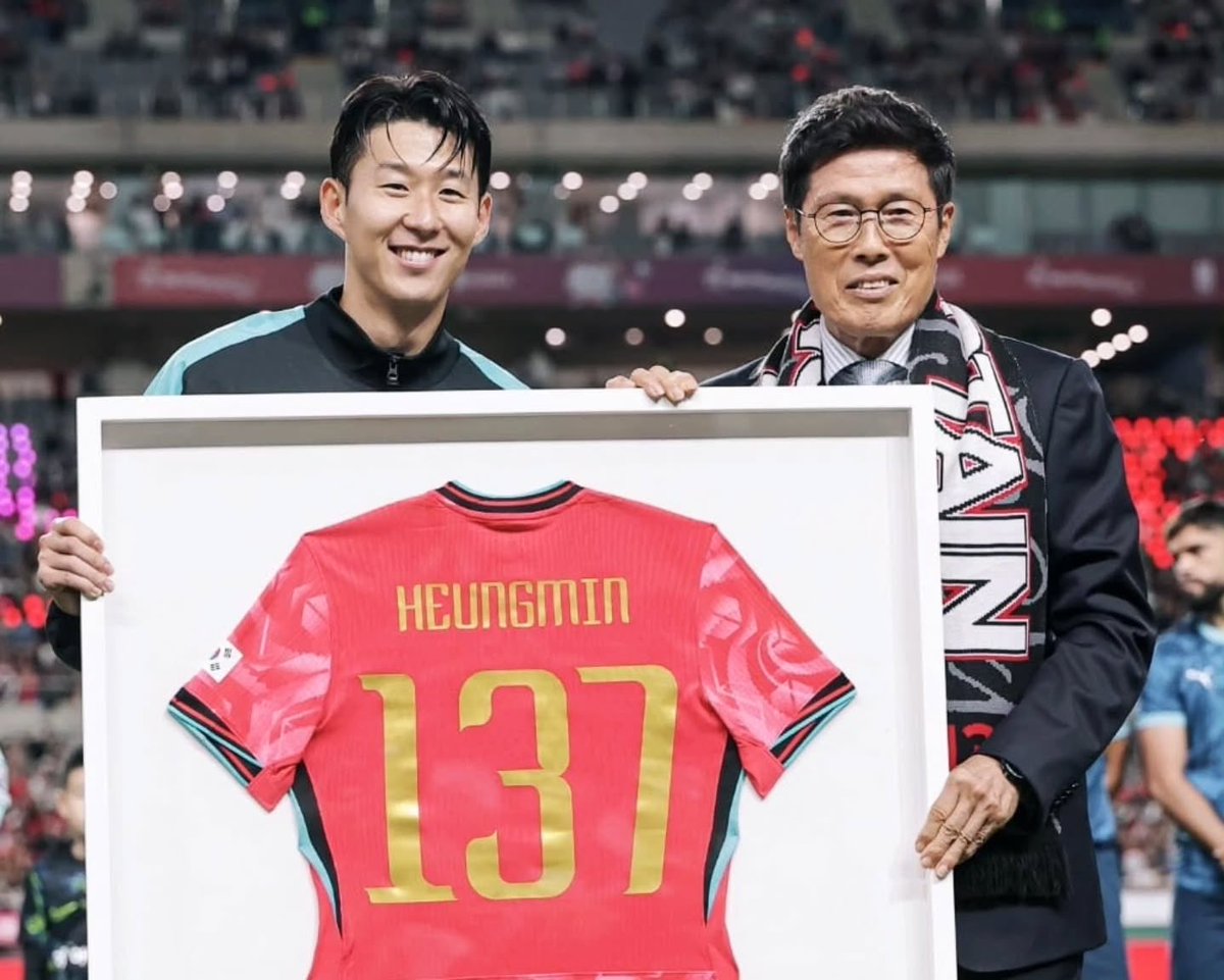 님의 138번째 첫걸음에 함께할 수 잇어서 우리가더영광임다!!❤️💙