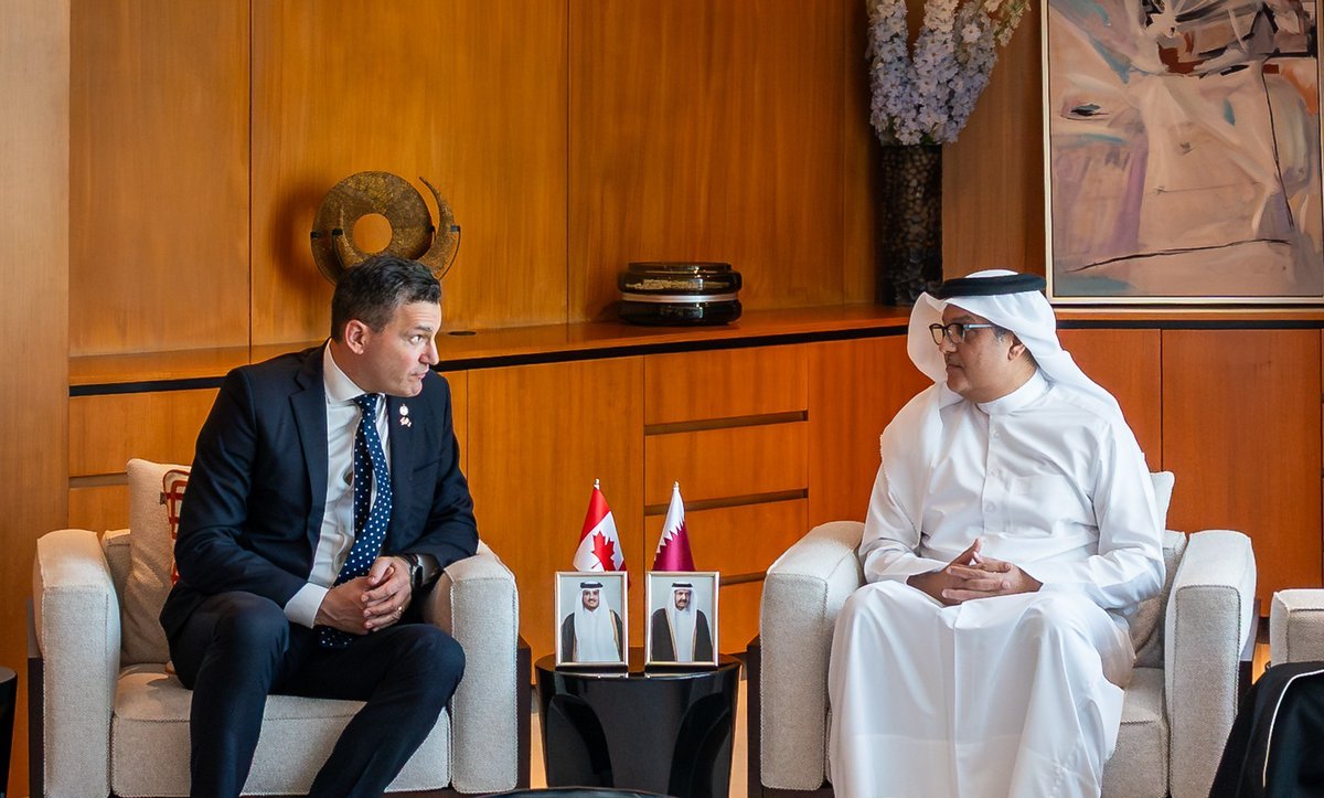 Minister of Communications Meets #Canada's Minister of Artificial Intelligence and Digital Innovation
#QNA #Qatar 
bit.ly/4ojMcyX