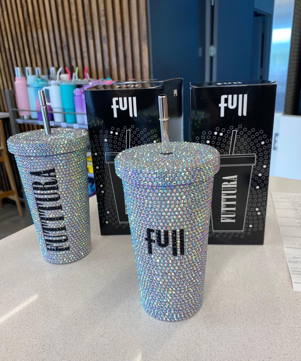 TINIData's tweet photo. Ya se encuentra disponible los vasos de FUTTTURA en YPF Full https://t.co/h0V0f6qYIh