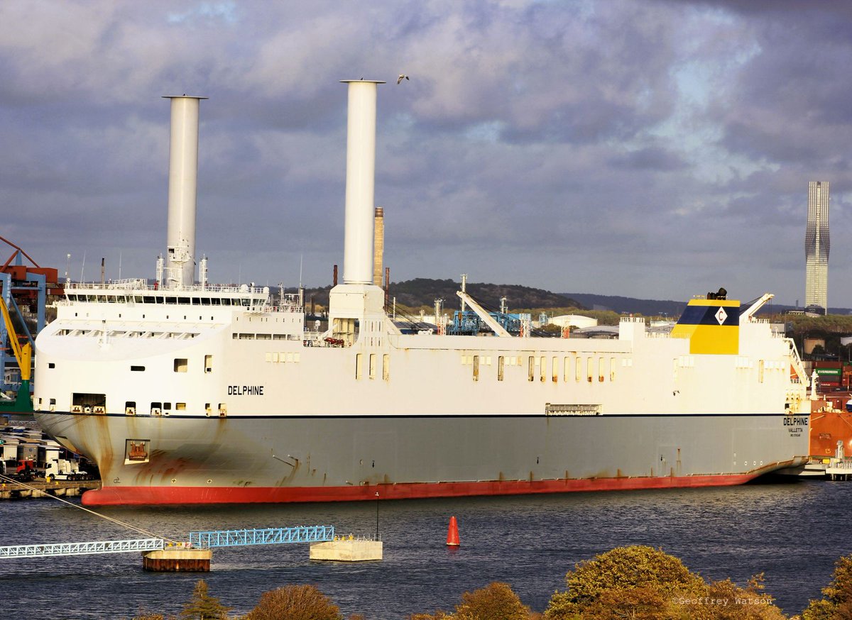 GeoffreyWatson2's tweet image. Delphine - Gothenburg 8/10.
Built Korea 2018
74,273GT
IMO 9789245.
#rotor #ferry #gothenburg #sweden #korea #maritime #shipping #marinephotographer #unitised #vehicles #cargo