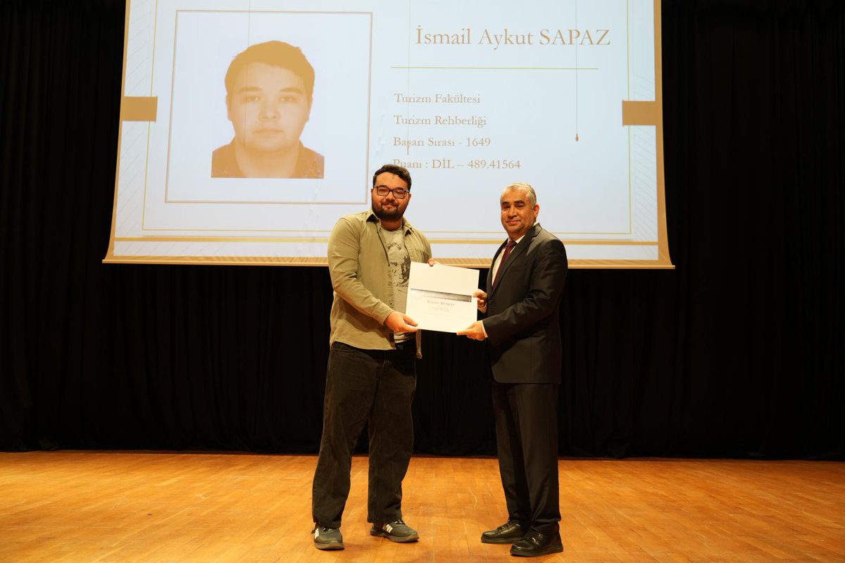 Muğla Sıtkı Koçman Üniversitesi 2025-2026 akademik yılı açılışı Vali Vekili ve Menteşe Kaymakamı Mehmet Eriş'in katılımıyla yapıldı.

<a href="/idrisakbiyik/">Dr. İdris AKBIYIK</a>
<a href="/Mehmeteris65/">Mehmet Eriş</a>
<a href="/tkacar48/">Turhan Kaçar</a>
<a href="/muglaedutr/">MuğlaSıtkıKoçmanÜnv.</a>
<a href="/Aycin_Kantoglu/">Ayçin Kantoğlu</a>