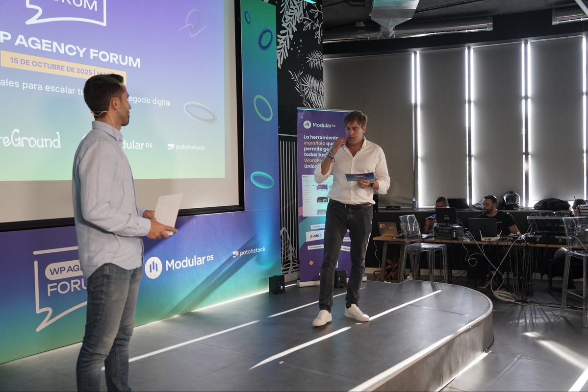 ModularDS's tweet image. ¡Fin de las ponencias! Vamos al networking 💜🚀