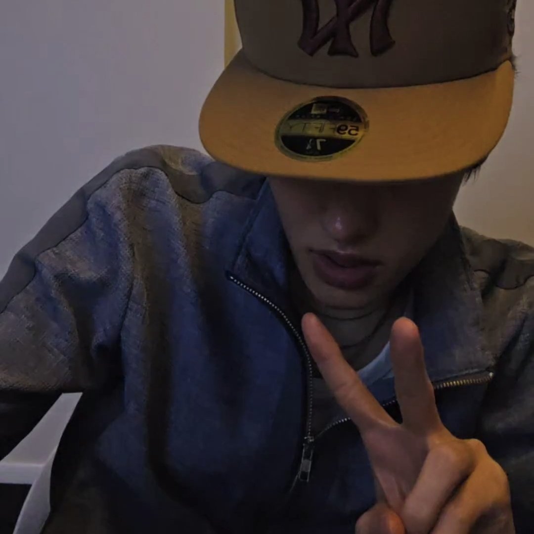 愛おしいよ、イソヒ〜🥺📸🧡
#SOHEE #소희